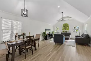 1503 Milla Ct, Euless, TX 76039 - Photo 5