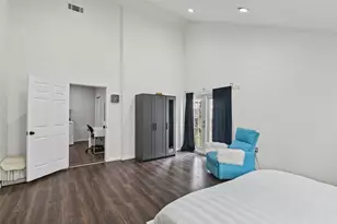 223 W Eighth St, Dallas, TX 75208 - Photo 23