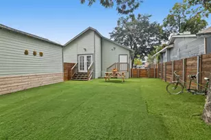 223 W Eighth St, Dallas, TX 75208 - Photo 27