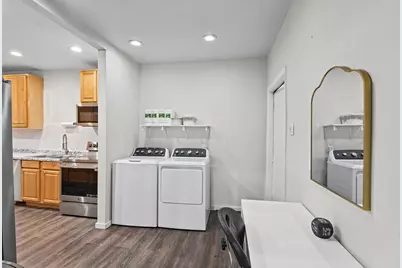 223 W 8th Street, Dallas, TX 75208 - Photo 17