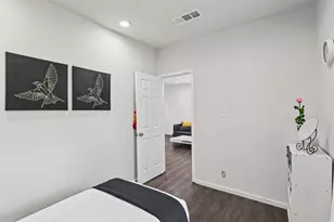 223 W Eighth St, Dallas, TX 75208 - Photo 9