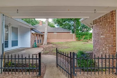3402 Blue Forest Drive, Arlington, TX 76001 - Photo 33
