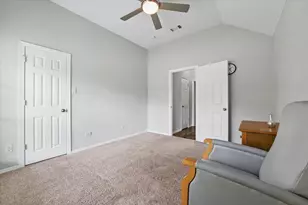 3402 Blue Forest Dr, Arlington, TX 76001 - Photo 3