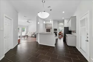 3402 Blue Forest Dr, Arlington, TX 76001 - Photo 9