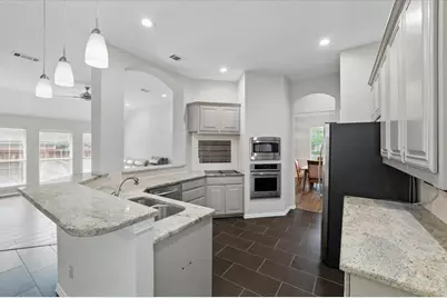 3402 Blue Forest Drive, Arlington, TX 76001 - Photo 11