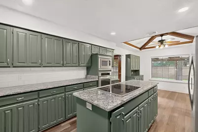 2008 Turf Club Drive, Arlington, TX 76017 - Photo 7