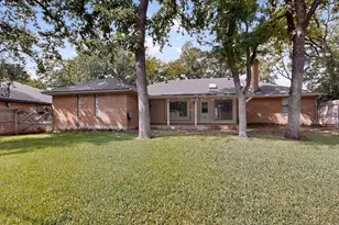 2008 Turf Club Dr, Arlington, TX 76017 - Photo 31