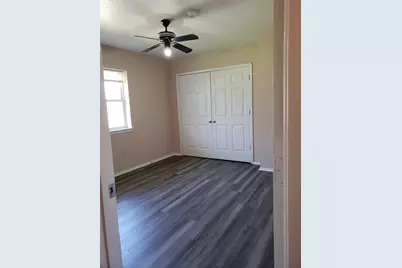 102 Avenue G, Lacy Lakeview, TX 76705 - Photo 3