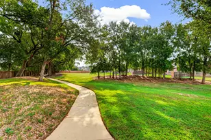 2705 Sky Ridge Rd, Arlington, TX 76001 - Photo 39