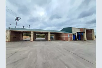 320 N Santa Fe Street, Wolfe City, TX 75496 - Photo 5