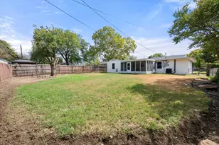 1725 Grace St, Arlington, TX 76010 - Photo 21