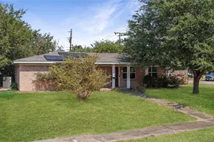 2201 Linwood Ln, Irving, TX 75061 - Photo 3