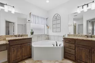 616 Seabourne Dr, Saginaw, TX 76179 - Photo 17