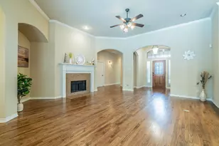 1805 Vista Royale Ct, Fort Worth, TX 76108 - Photo 5