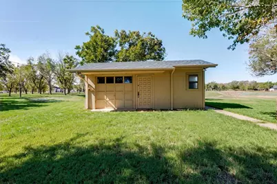 8105 Ravenswood Road, Granbury, TX 76049 - Photo 21
