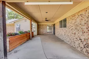 8105 Ravenswood Rd, Granbury, TX 76049 - Photo 17