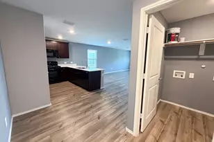 1012 Lady Bird St, Ennis, TX 75119 - Photo 3