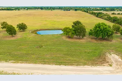 311 Private Road 33263, Sumner, TX 75486 - Photo 3