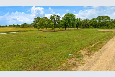 311 Private Road 33263, Sumner, TX 75486 - Photo 9