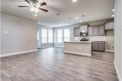 221 Oldcastle Way, Fort Worth, TX 76052 - Photo 3