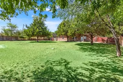 706 Rolling Hills Drive, Hewitt, TX 76643 - Photo 11