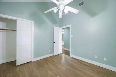 1226 E Woodin Boulevard, Dallas, TX 75216 - Photo 5