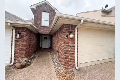 2 Country Club Place, Waxahachie, TX 75165 - Photo 1