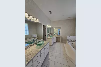 4001 Crescent Valley Circle, Denison, TX 75020 - Photo 19