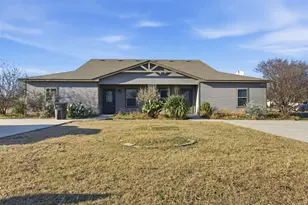 101 W Capps St, Rio Vista, TX 76093 - Photo 1