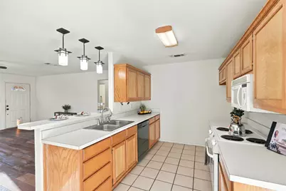 304 Sage Trail, Springtown, TX 76082 - Photo 9