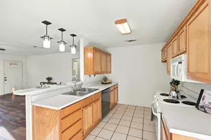 304 Sage Trail, Springtown, TX 76082 - Photo 9
