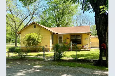 1115 S 6th Street, Bonham, TX 75418 - Photo 1