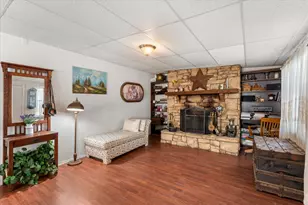 718 Suncrest Dr, Tool, TX 75143 - Photo 7