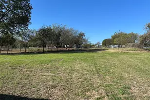 118 Hilltop Meadows Dr, Springtown, TX 76082 - Photo 17