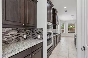 2707 Point Vista Dr, Lewisville, TX 75067 - Photo 11