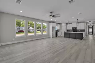 225 NW 16th St, Grand Prairie, TX 75050 - Photo 15