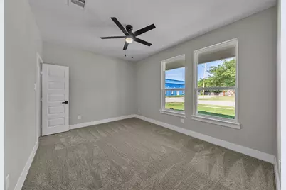 225 NW 16th Street, Grand Prairie, TX 75050 - Photo 3
