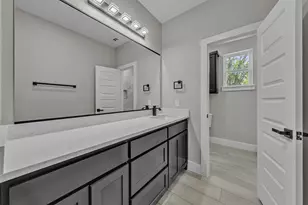 225 NW 16th St, Grand Prairie, TX 75050 - Photo 5