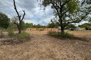 415 E 20th St, Waco, TX 76705 - Photo 17