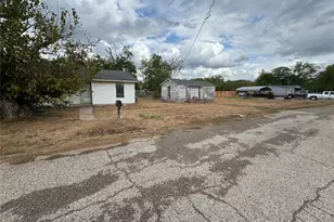415 E 20th St, Waco, TX 76705 - Photo 5