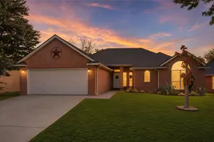 1808 Estates Dr, Mansfield, TX 76063 - Photo 1