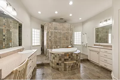 2736 Woodbridge Drive, Hurst, TX 76054 - Photo 17