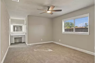 7025 Lincolnshire Lane, North Richland Hills, TX 76182 - Photo 11