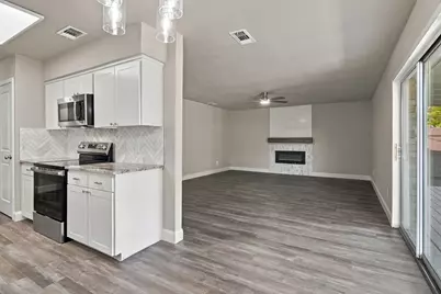 7025 Lincolnshire Lane, North Richland Hills, TX 76182 - Photo 9