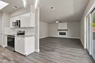 7025 Lincolnshire Ln, North Richland Hills, TX 76182 - Photo 9