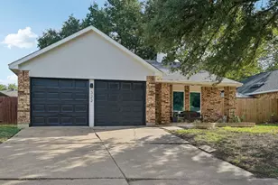 322 Valley Spring Dr, Arlington, TX 76018 - Photo 7