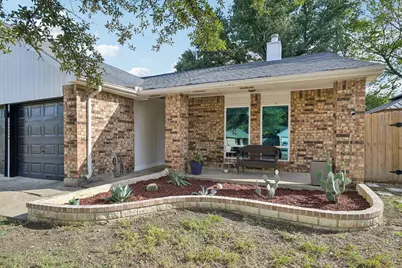322 Valley Spring Drive, Arlington, TX 76018 - Photo 23