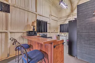 2421 N County Road 810, Alvarado, TX 76009 - Photo 31