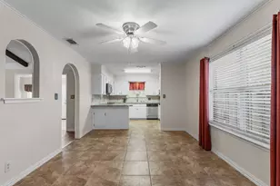 1725 Meadowcliff Dr, Wichita Falls, TX 76302 - Photo 13