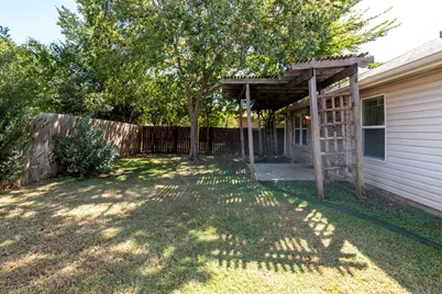 16424 Cowboy Trail, Fort Worth, TX 76247 - Photo 23
